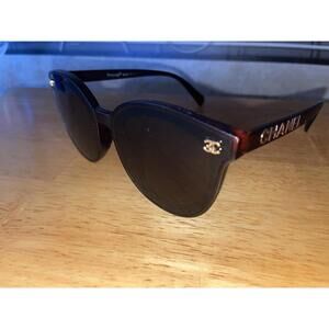 Vintage Chanel Sunglasses Butterfly Large Frame Brown w/ CC Logo & CHANEL Name